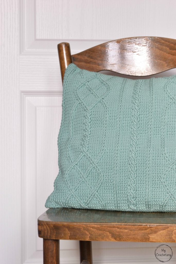 Cable Diamond Pillow - cable crochet free pattern by www.mycrochetory.com Detailed view of crochet cable pattern on the pillow cover