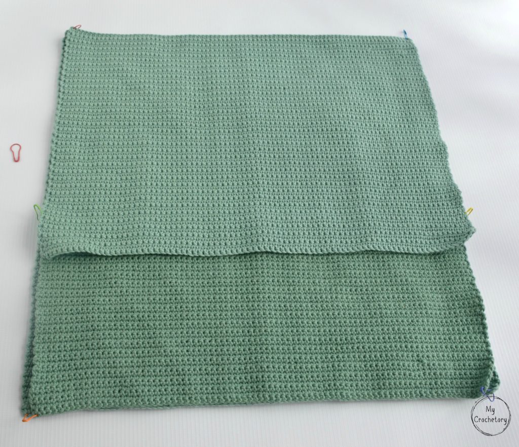 Cable Diamond Pillow - cable crochet free pattern by www.mycrochetory.com Cable Diamond Pillow - cable crochet free pattern by www.mycrochetory.com