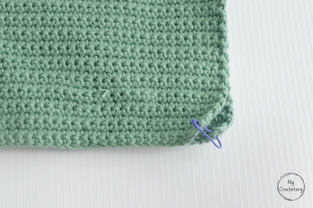 Cable Diamond Pillow - cable crochet free pattern by www.mycrochetory.com Cable Diamond Pillow - cable crochet free pattern by www.mycrochetory.com