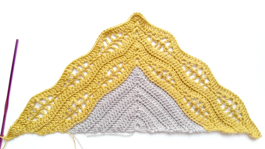 Kalinda Shawl - easy and free crochet pattern by www.mycrochetory.com