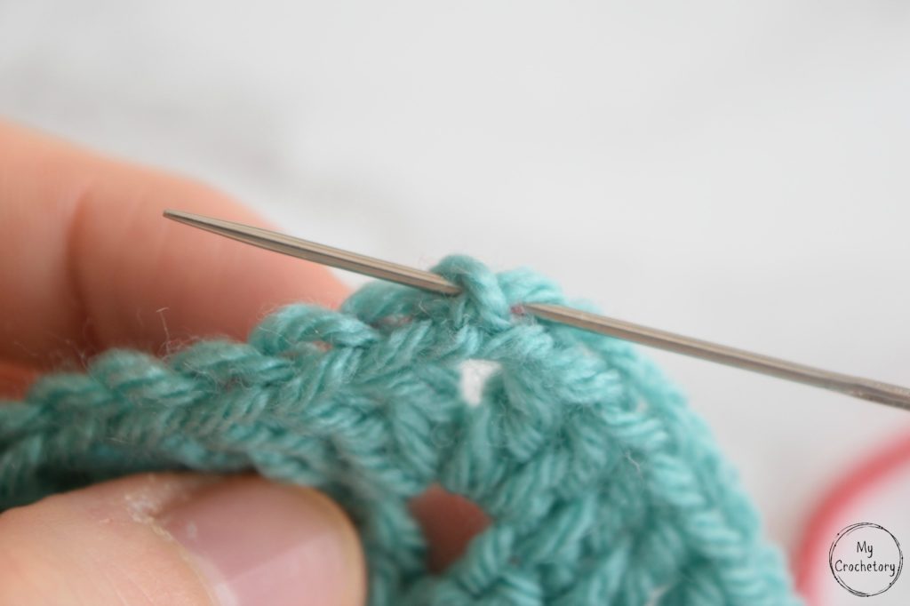 Mattress Stitch join tutorial for beginner by www.mycrochetory.com