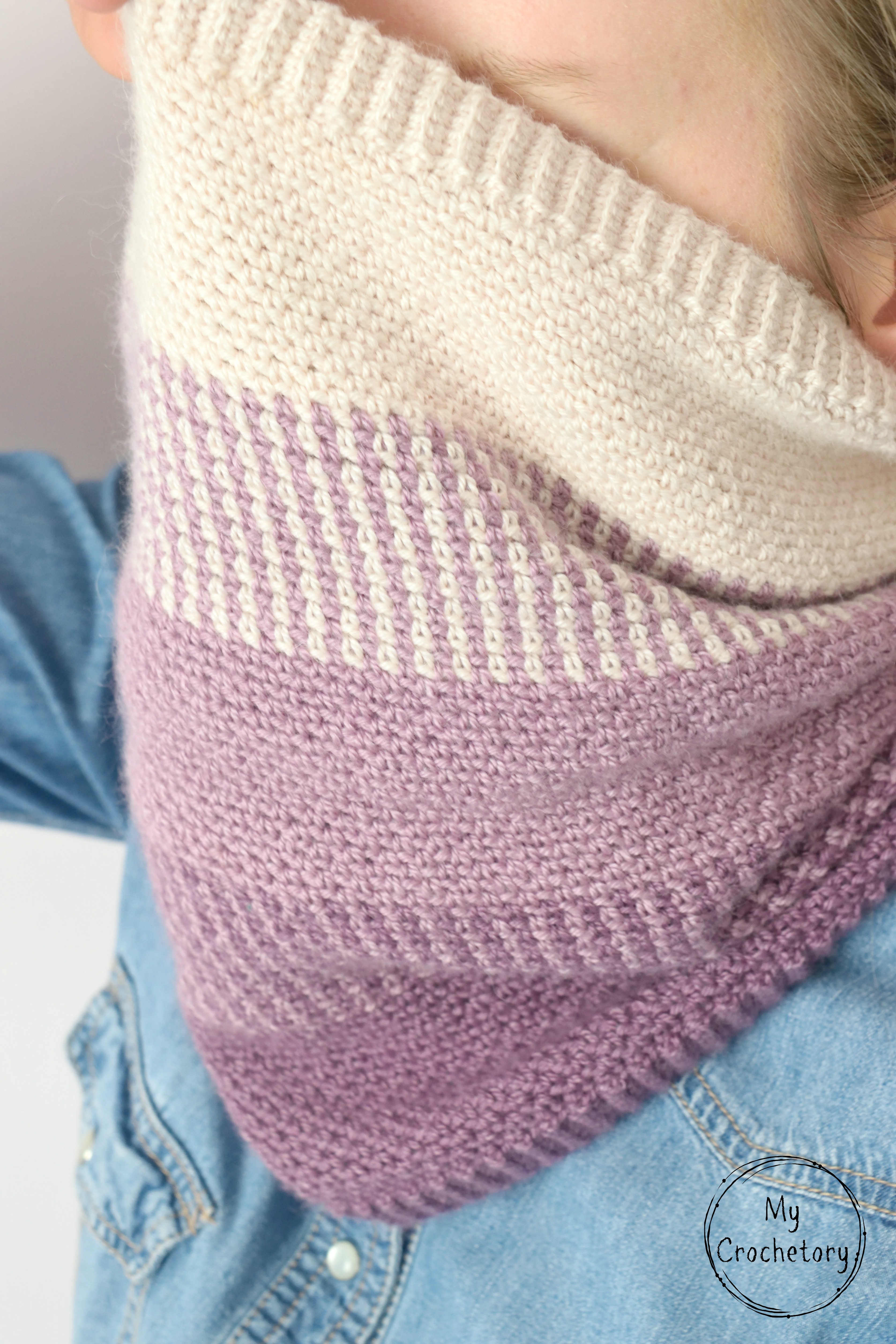 Ombre Moss Stitch Cowl, the matching free crochet cowl pattern