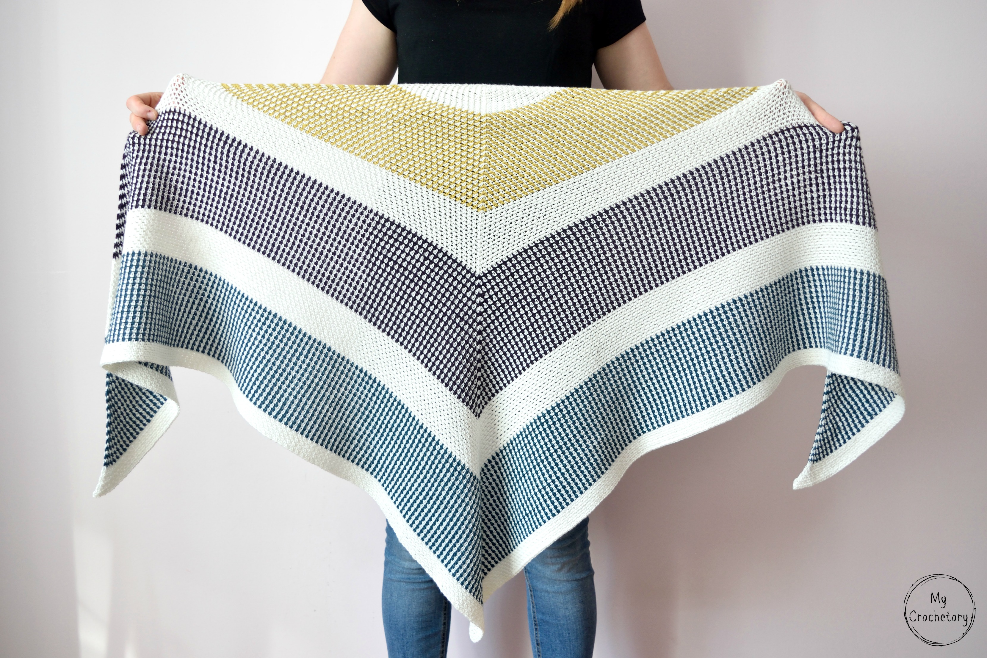 Triangle Moss Stitch Shawl, a free crochet shawl pattern