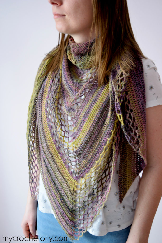 Flores Shawl - a beautiful crochet prayer shawl free pattern with a triangle shape.