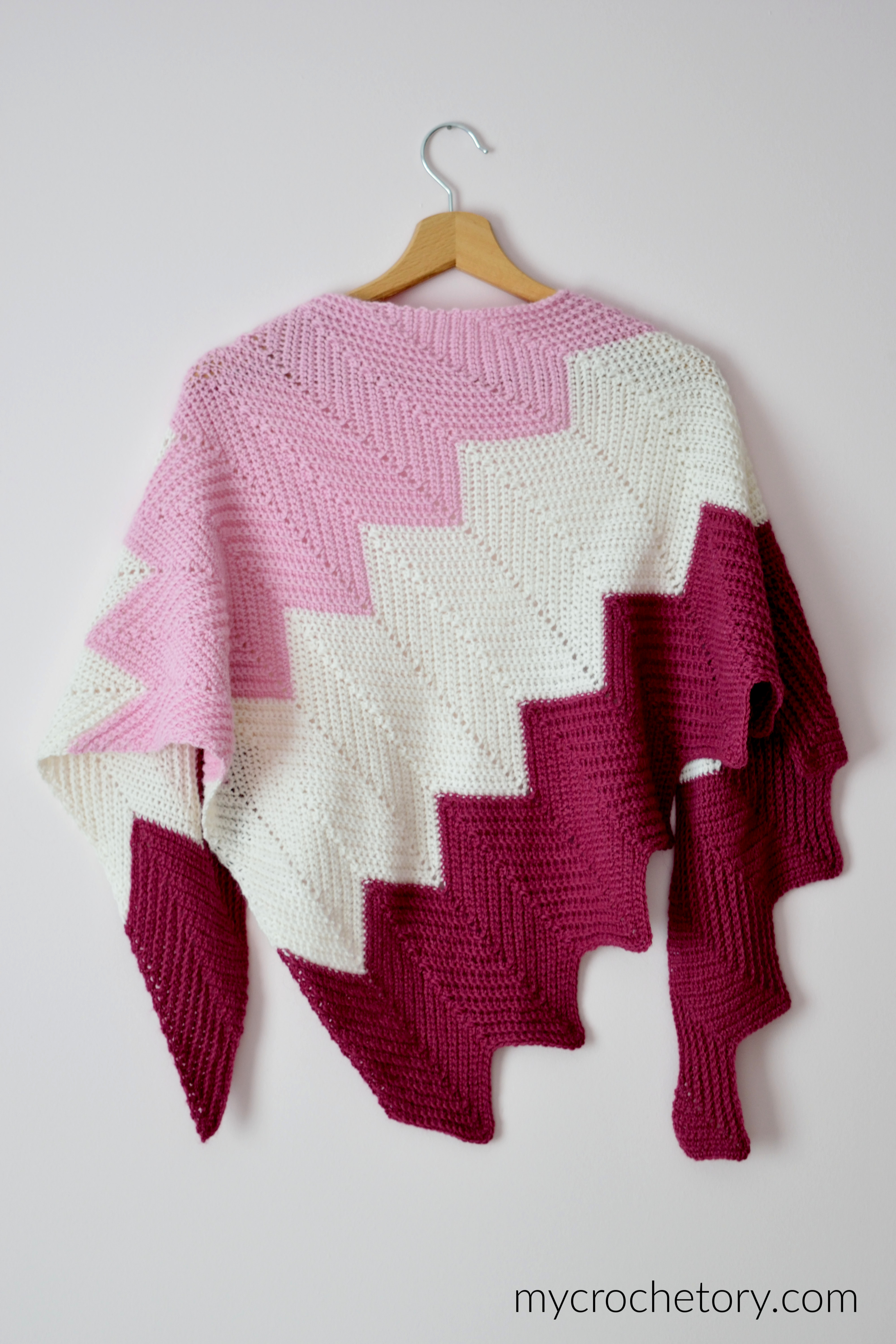 ZygZak Shawl, asymmetrical chevron crochet shawl