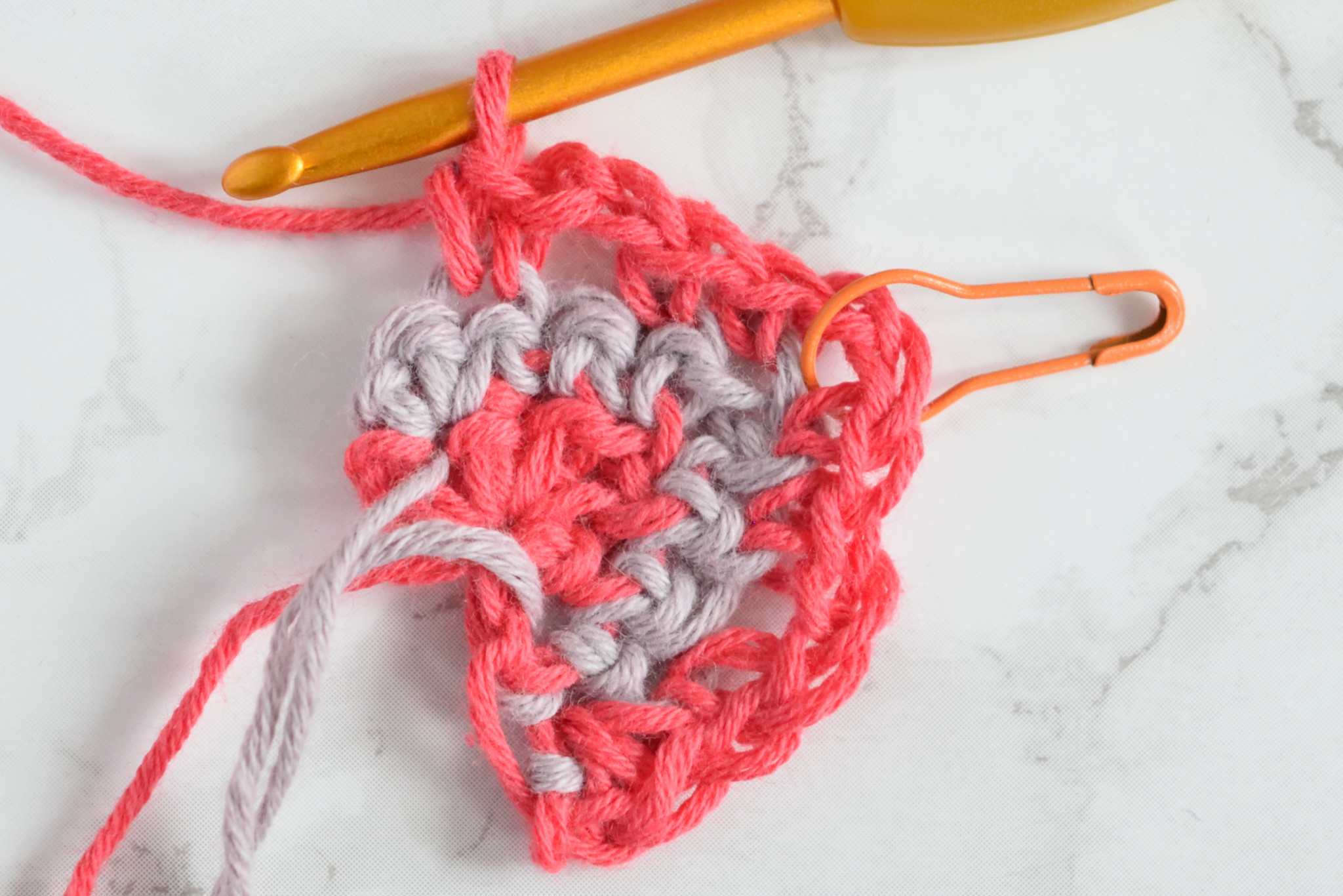 Namari mosaic crochet shawl, Row 3 step 5