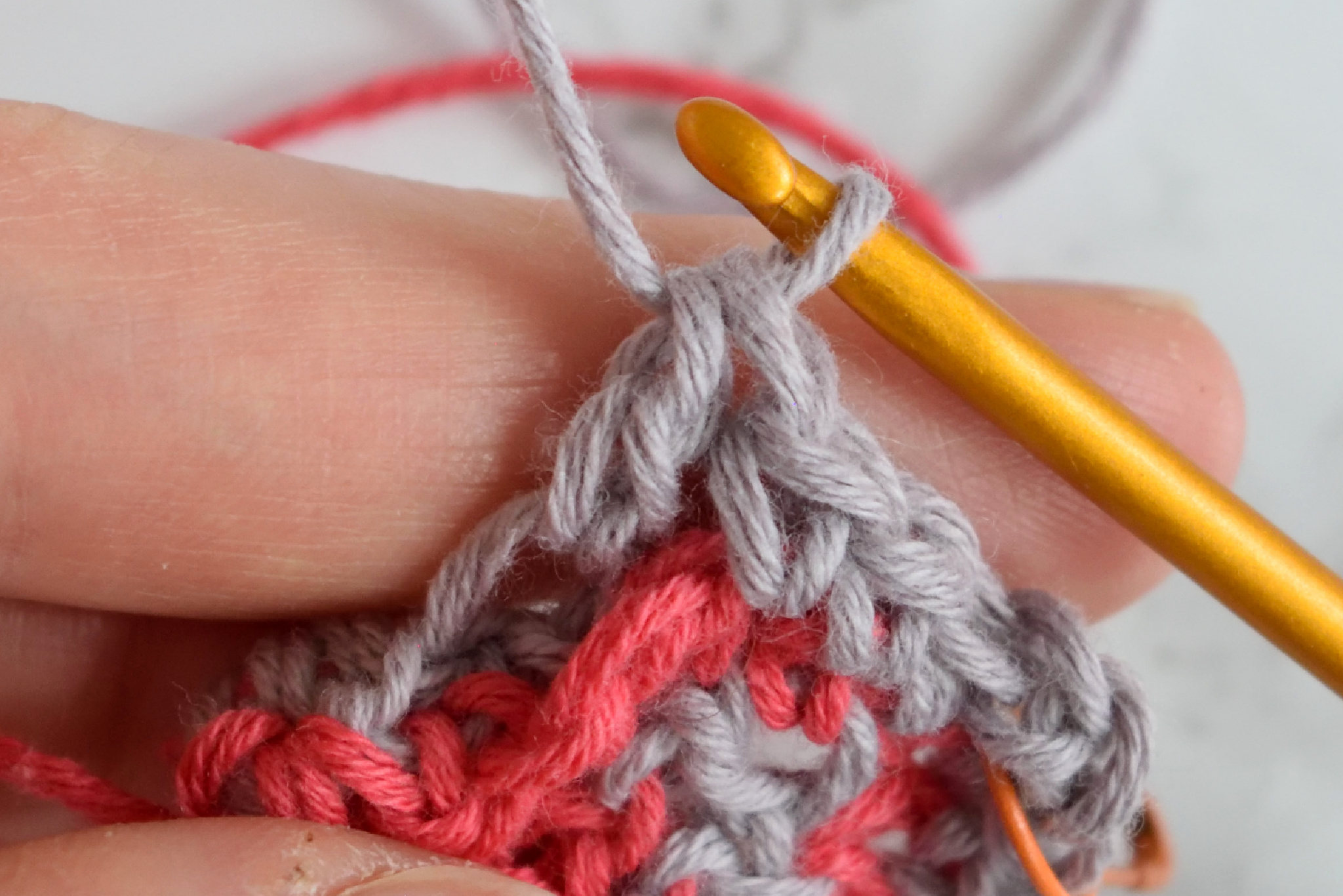 Namari mosaic crochet shawl, Row 4 step 10