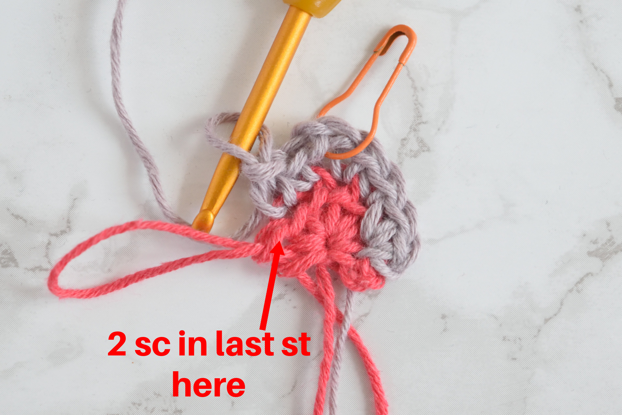 Namari mosaic crochet shawl, Row 2 step 2