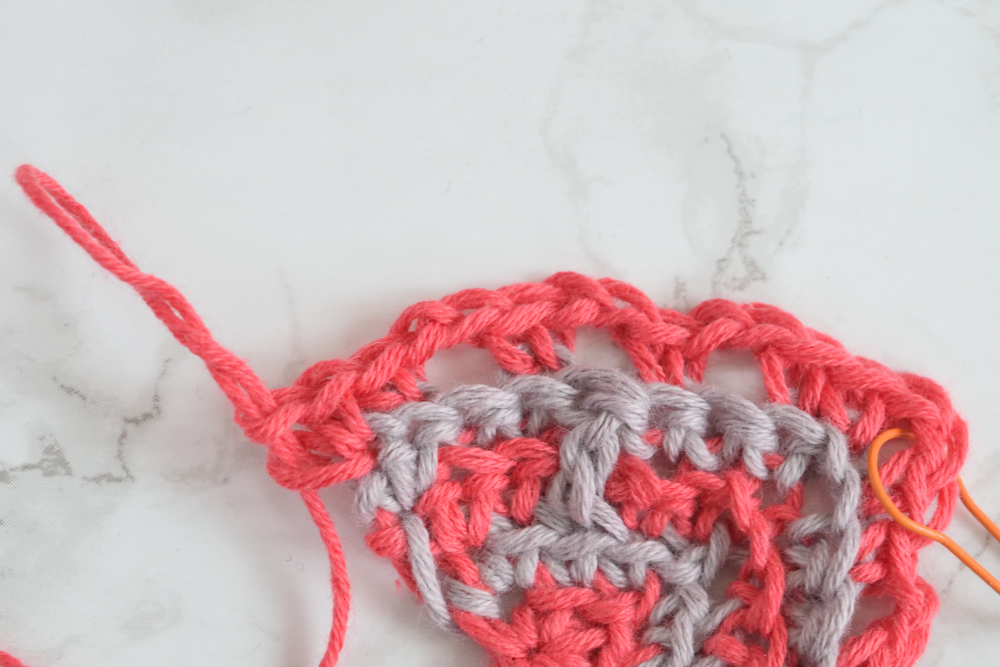 Namari mosaic crochet shawl, Row 5 step 6