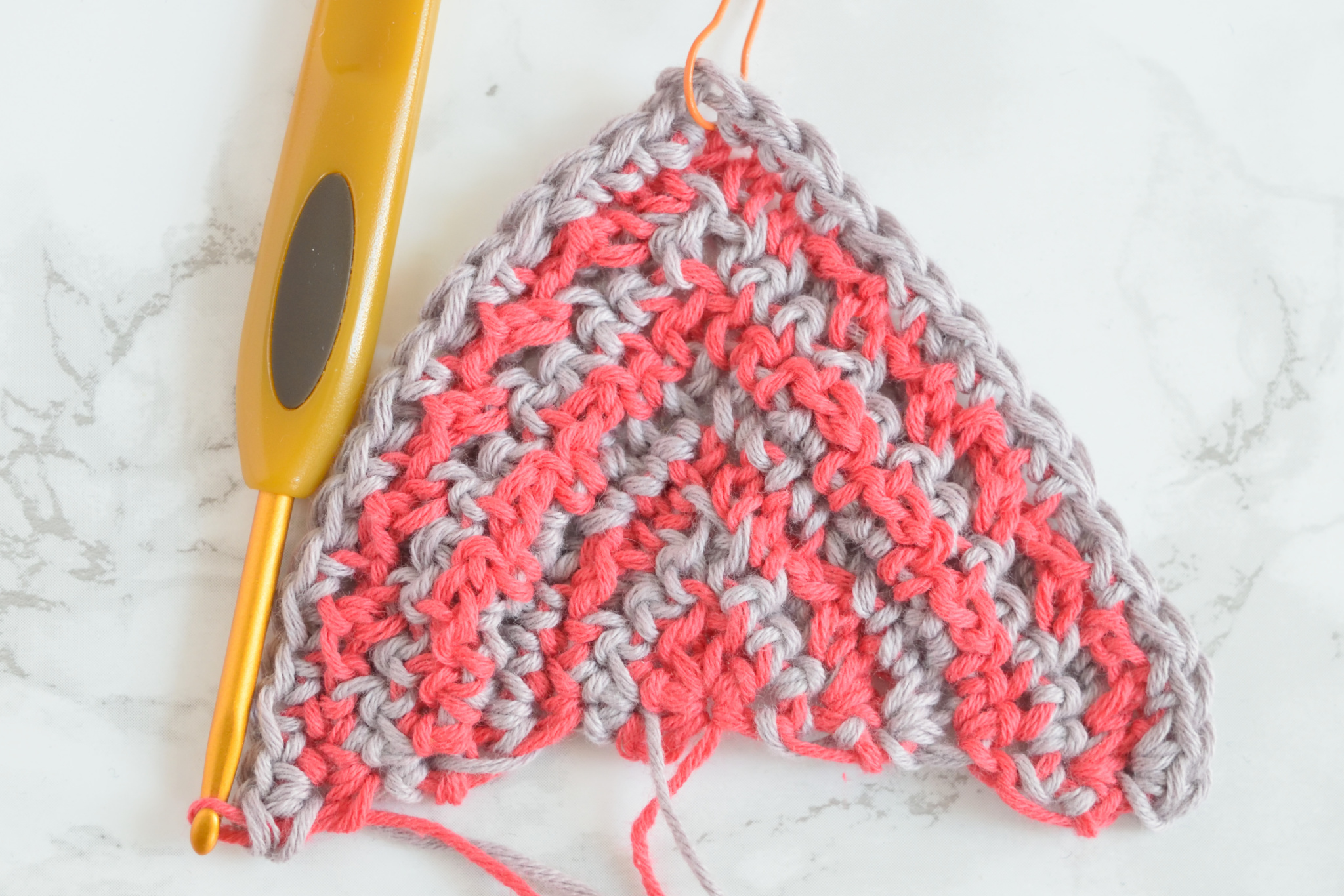 Namari mosaic crochet shawl, Row 8 step 3
