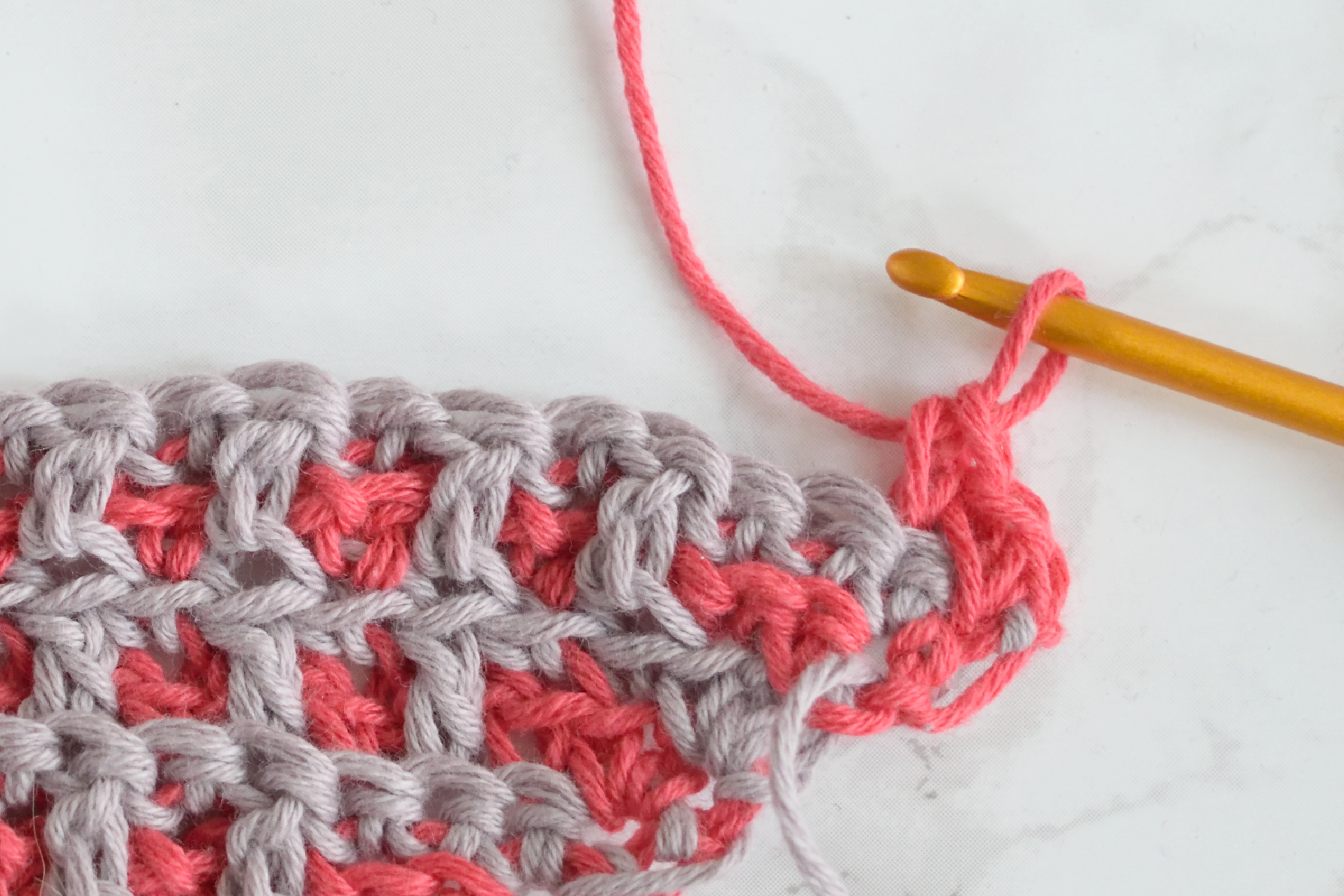 Namari mosaic crochet shawl, Row 21 step 1