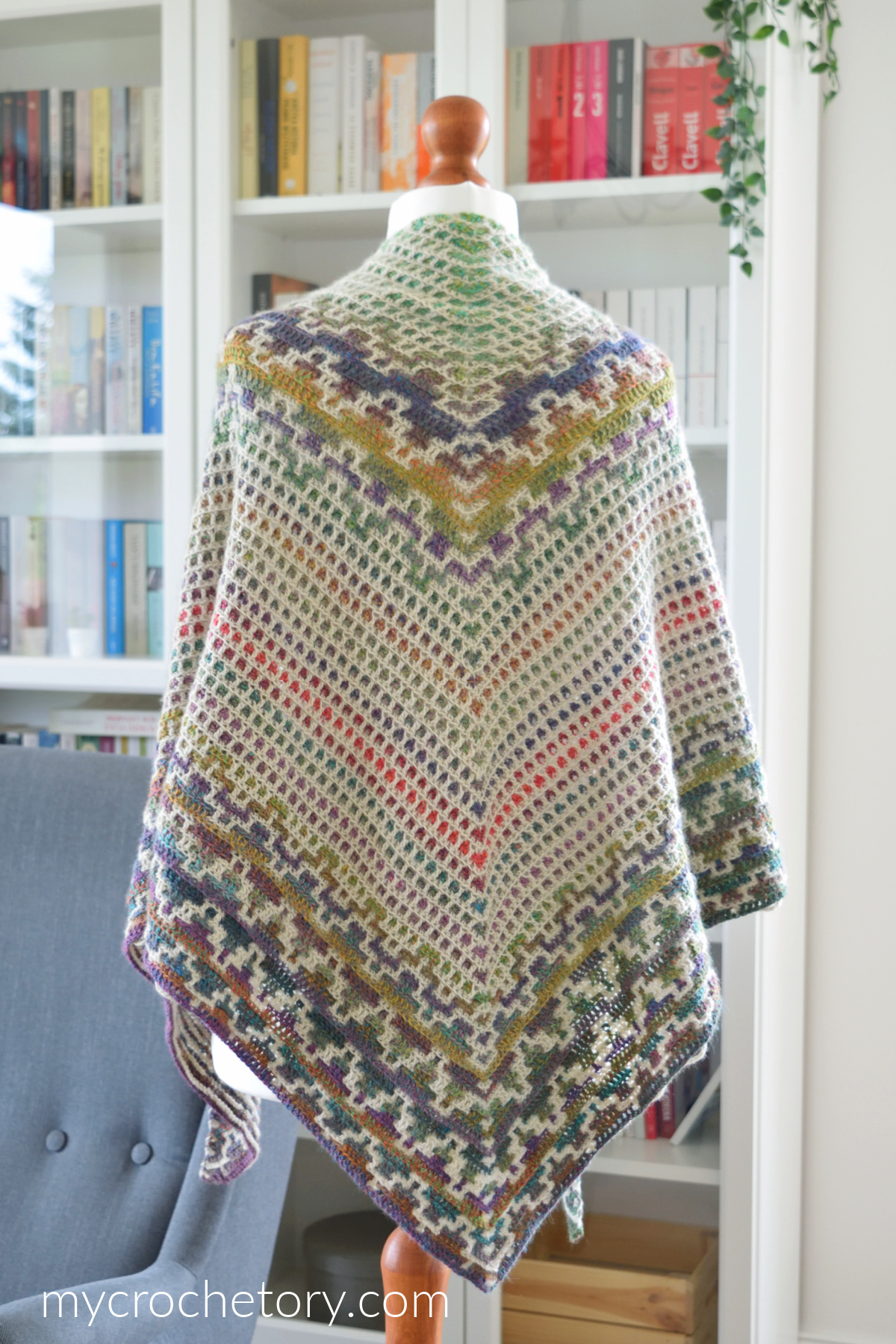 Namari mosaic crochet shawl in colorful Energise and gray Silver Birch