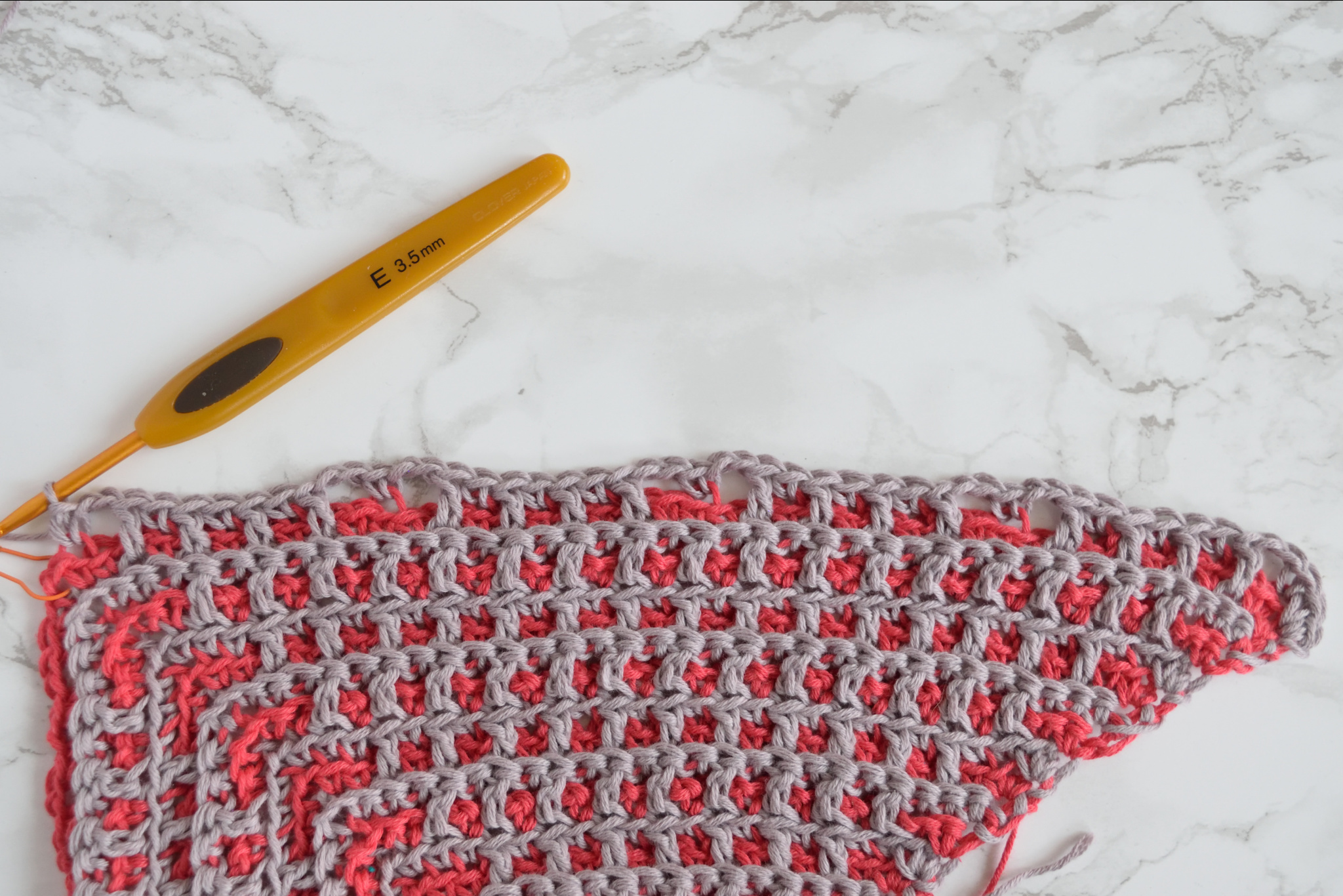 Namari mosaic crochet shawl, Row 22 step 2