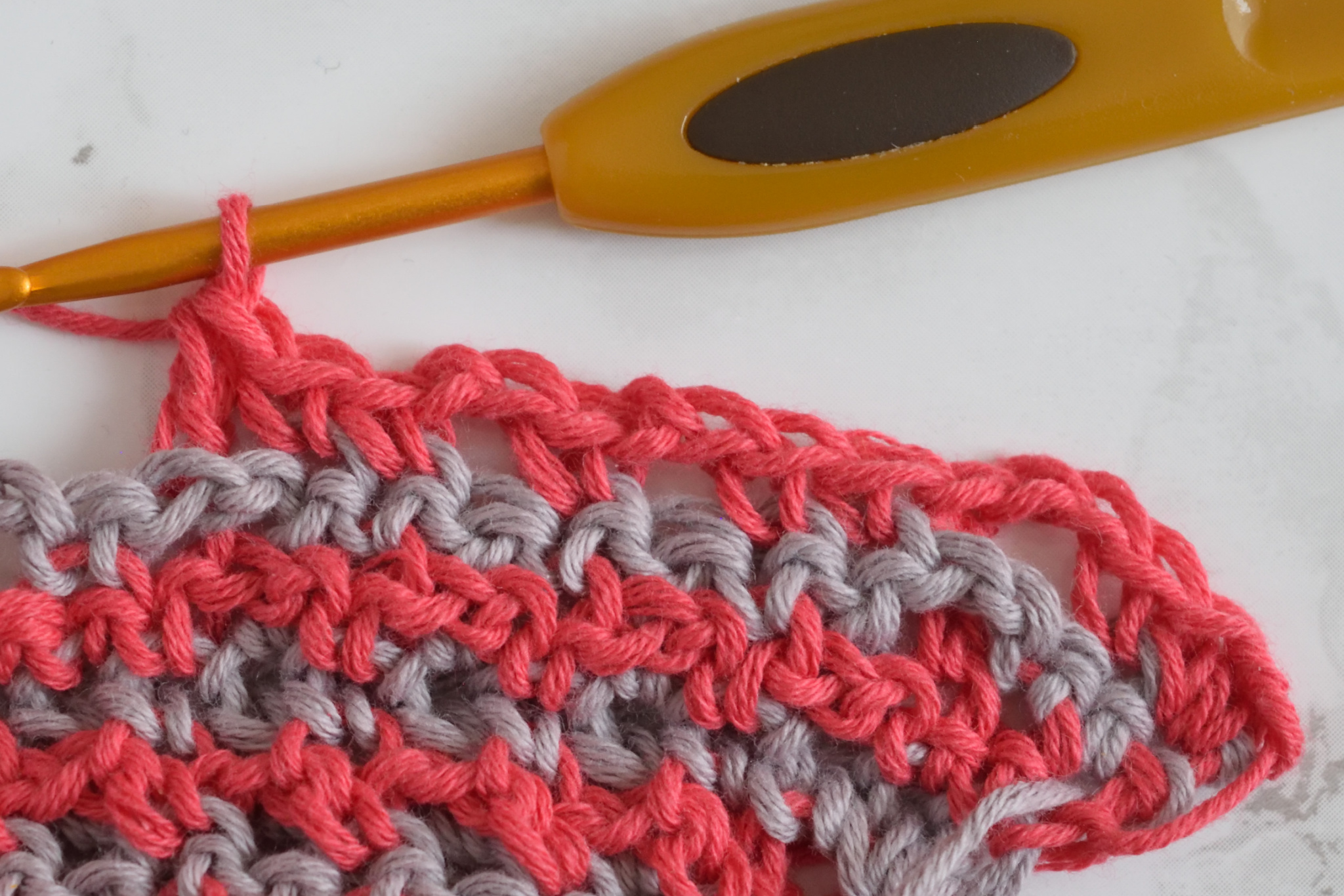 Namari mosaic crochet shawl, Row 23 step 2