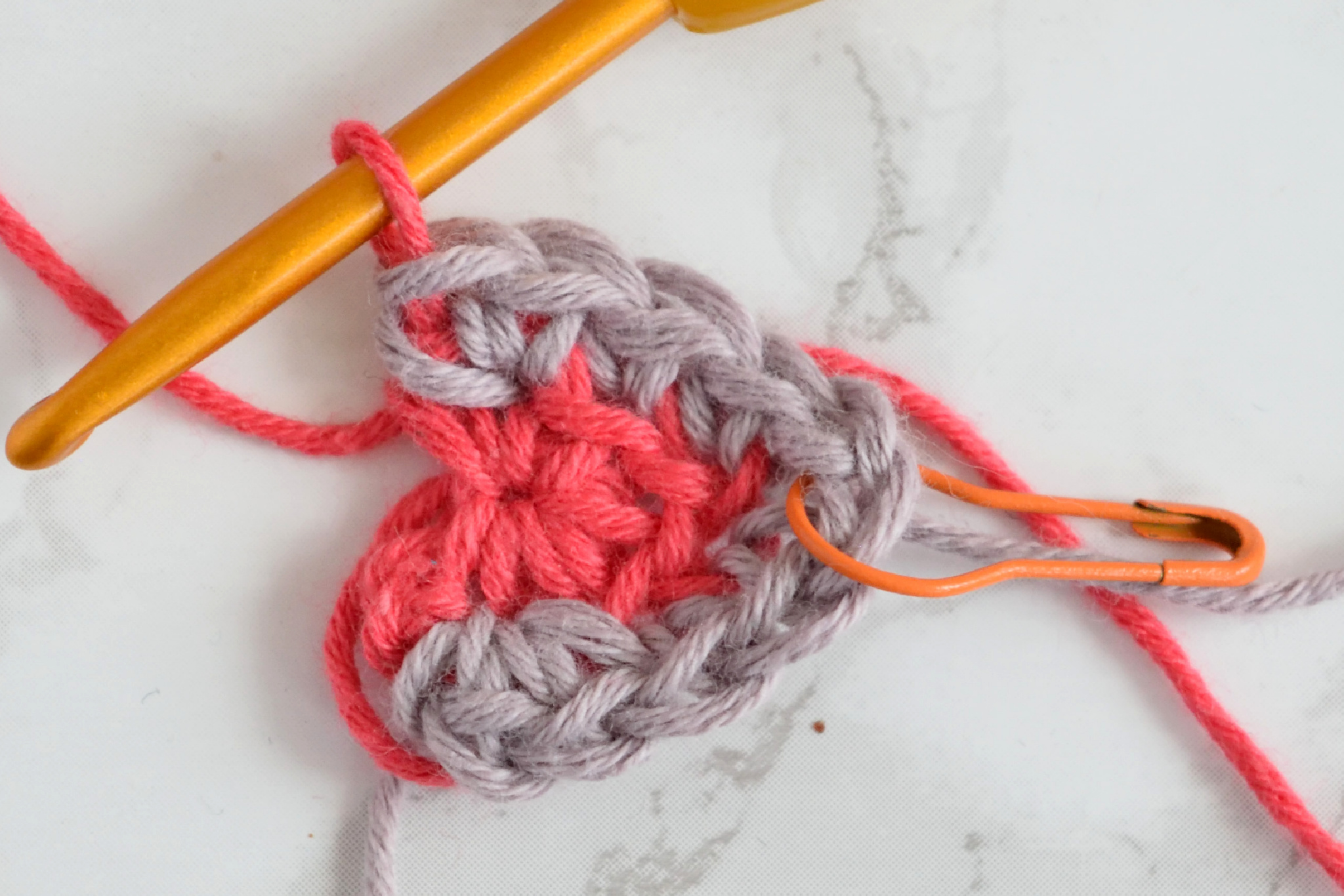 Namari mosaic crochet shawl, Row 2 step 5