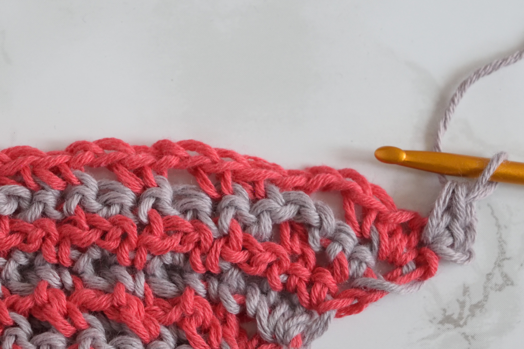 Namari mosaic crochet shawl, Row 24 step 1