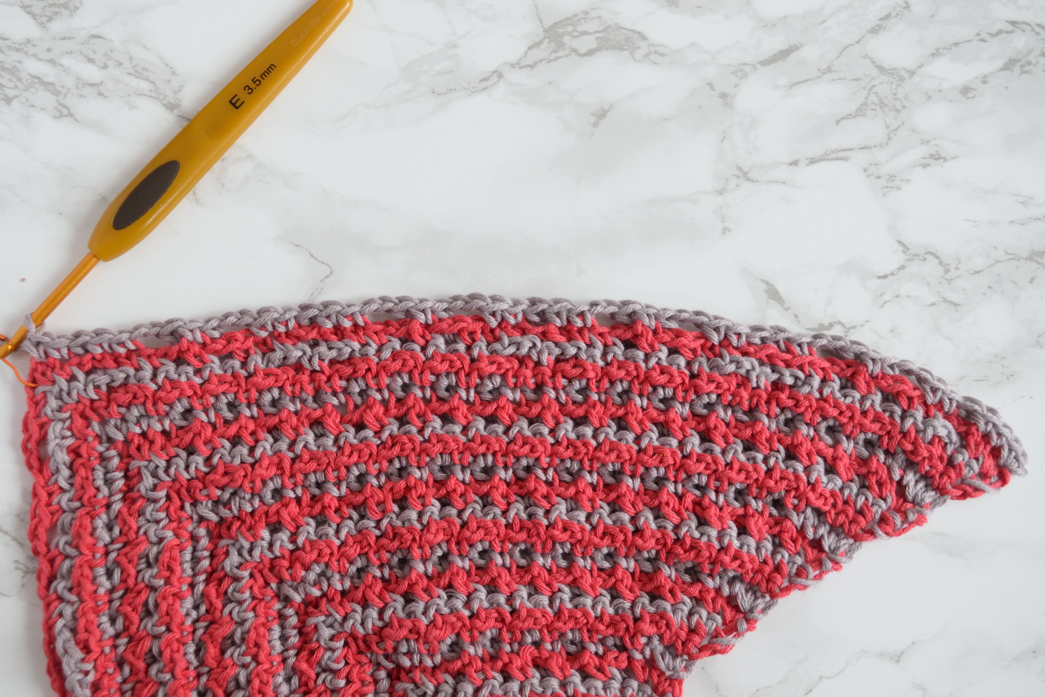 Namari mosaic crochet shawl, Row 24 step 1