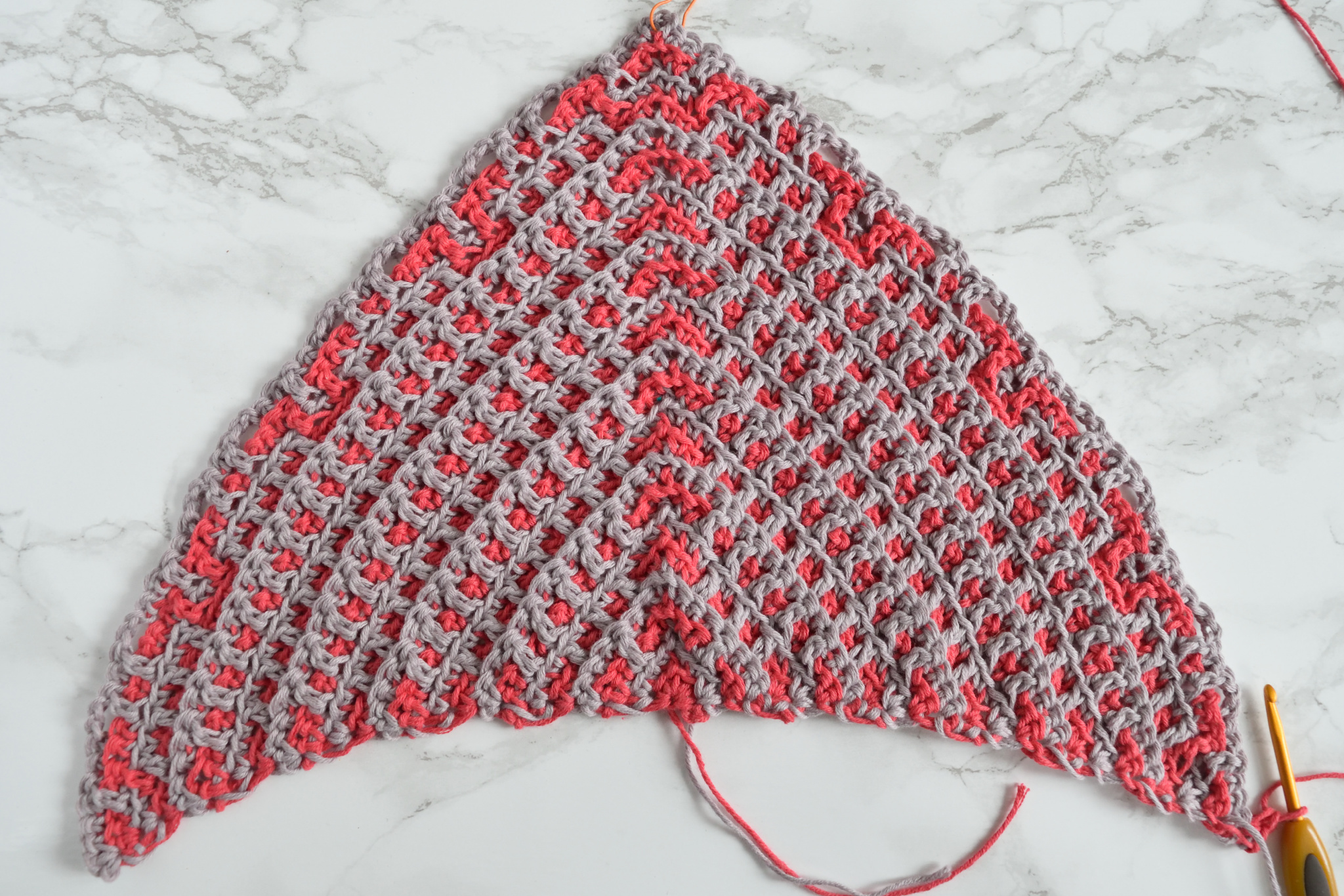 Namari mosaic crochet shawl, Row 25 step 1