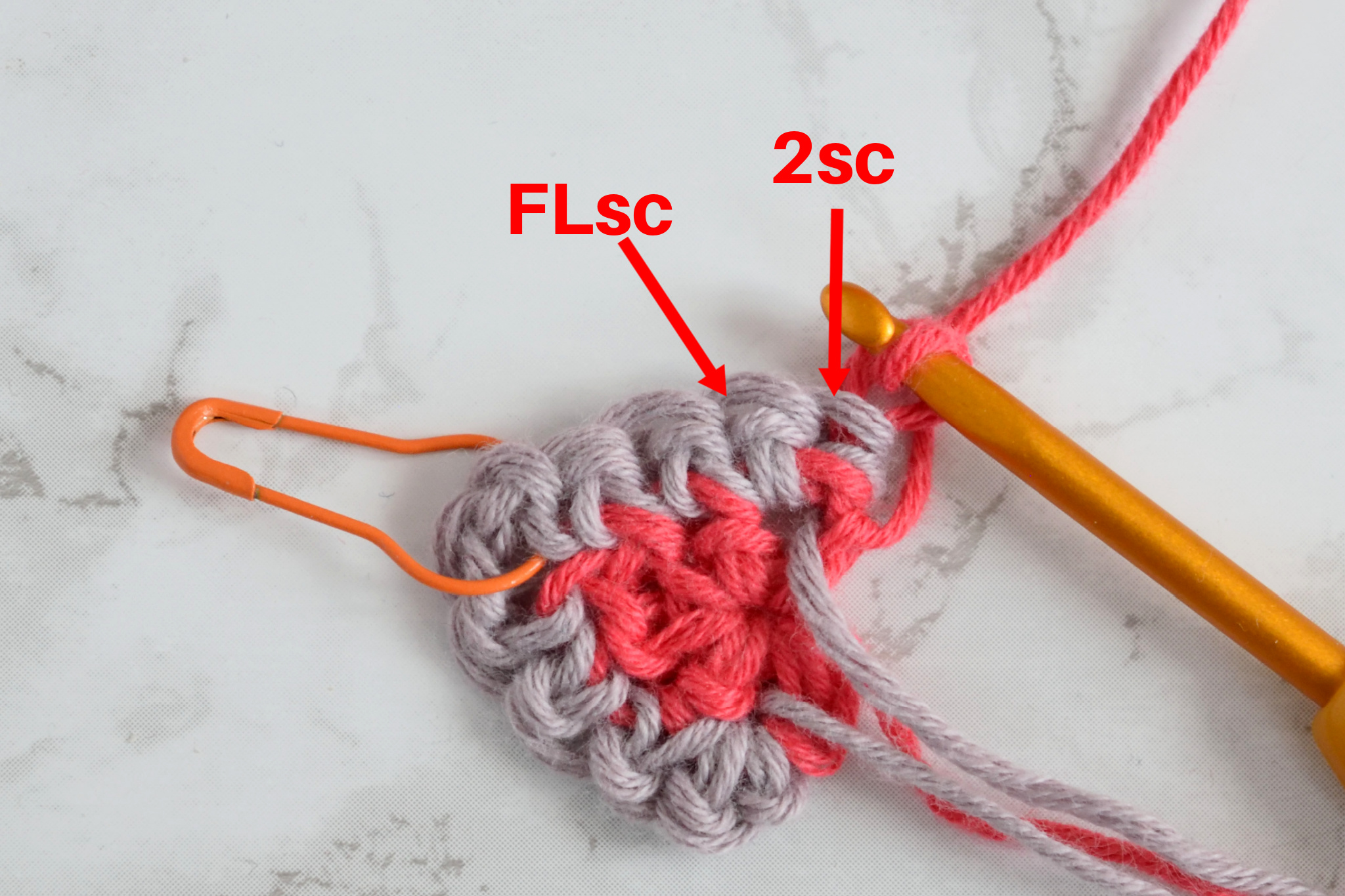 Namari mosaic crochet shawl, Row 3 step 1