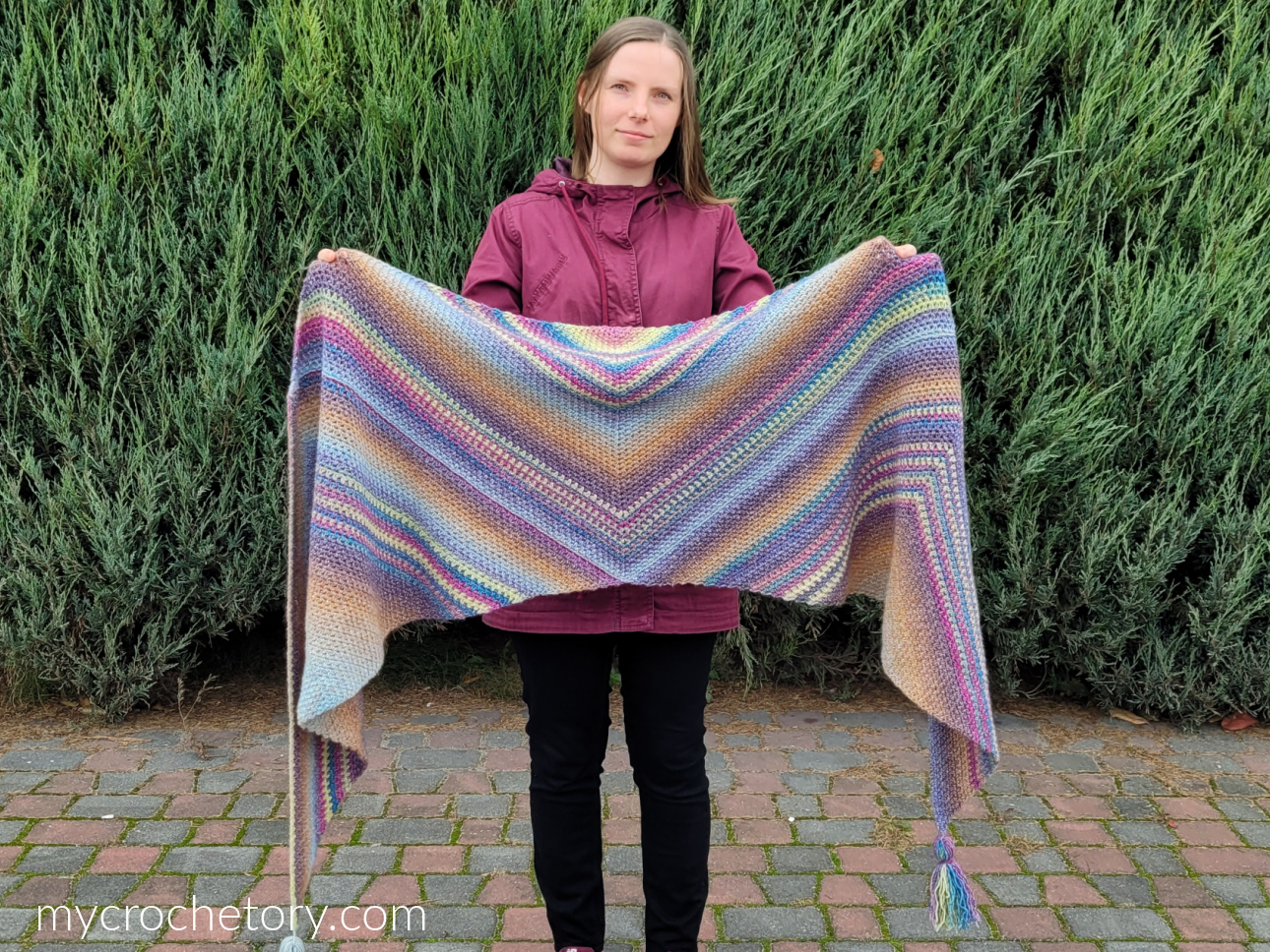 Bandos Wrap, moss stitch crochet trapezoid wrap