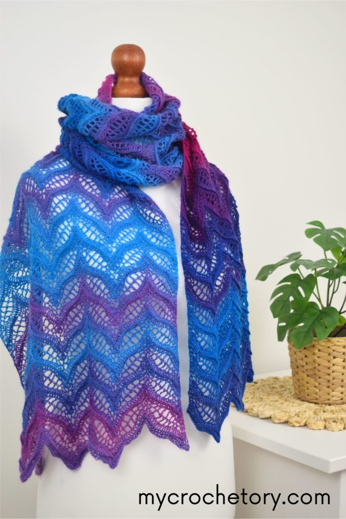 Tonnta Lightweight Scarf free crochet pattern