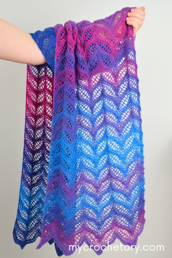 Tonnta Lightweight Scarf free crochet pattern