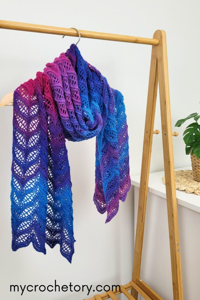 Tonnta Lightweight Scarf free crochet pattern