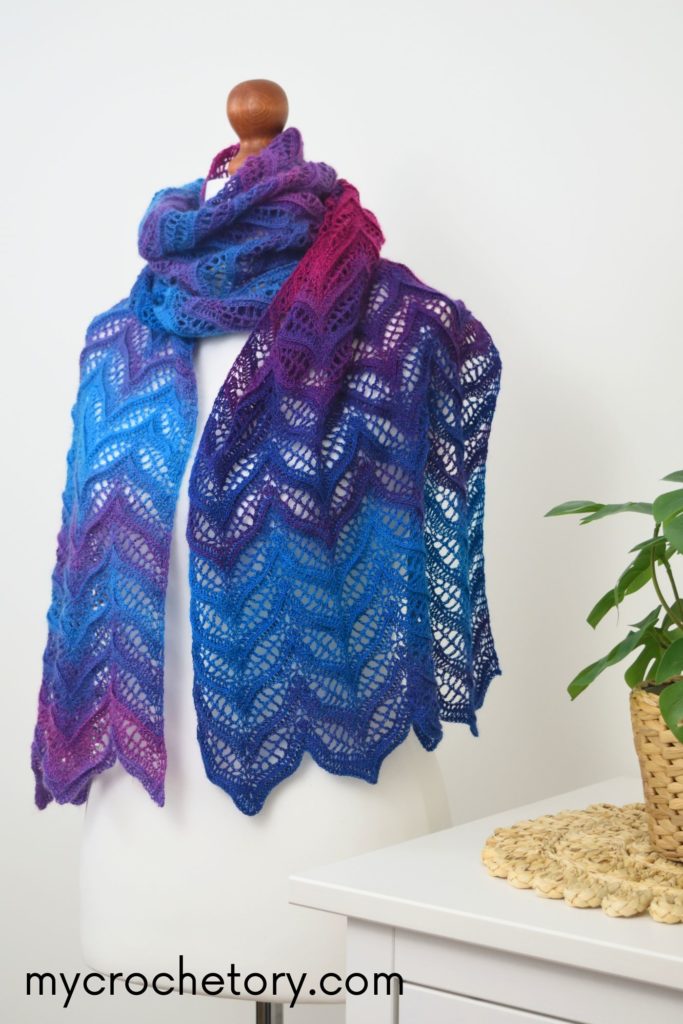 Tonnta Lightweight Scarf free crochet pattern