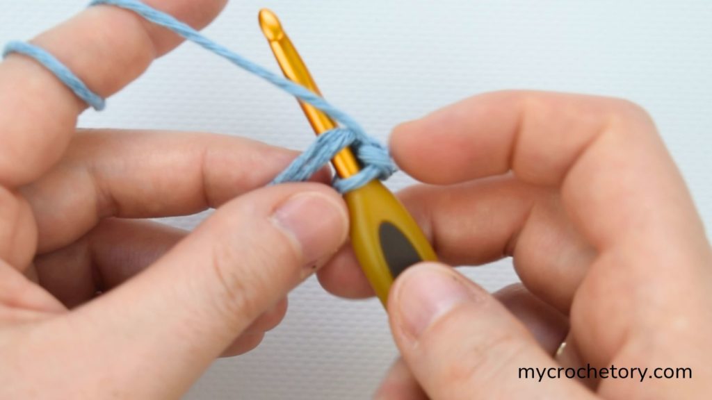 how do I crochet magic circle