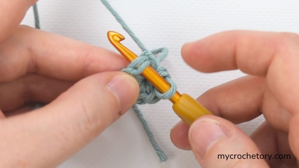 how do I crochet magic circle