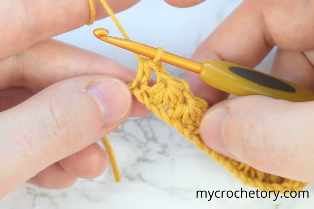 Visual tutorial on how to create star stitch in crochet