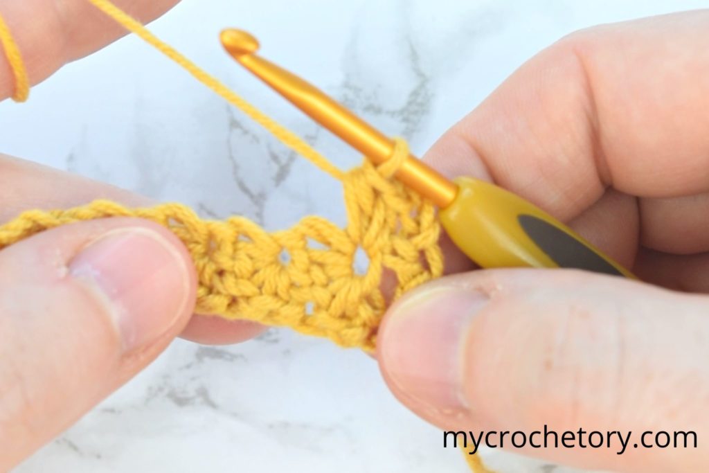 Visual tutorial on how to create star stitch in crochet
