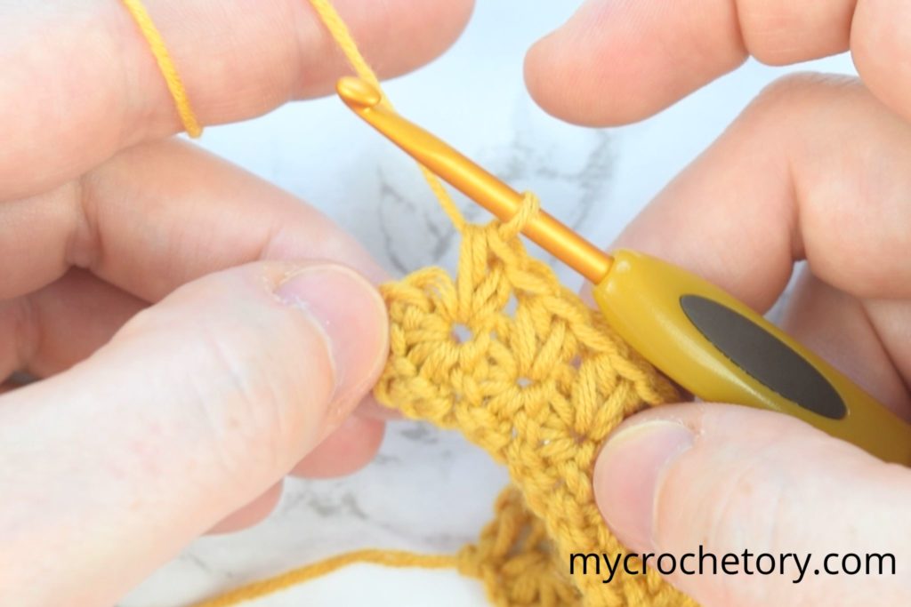 Visual tutorial on how to create star stitch in crochet