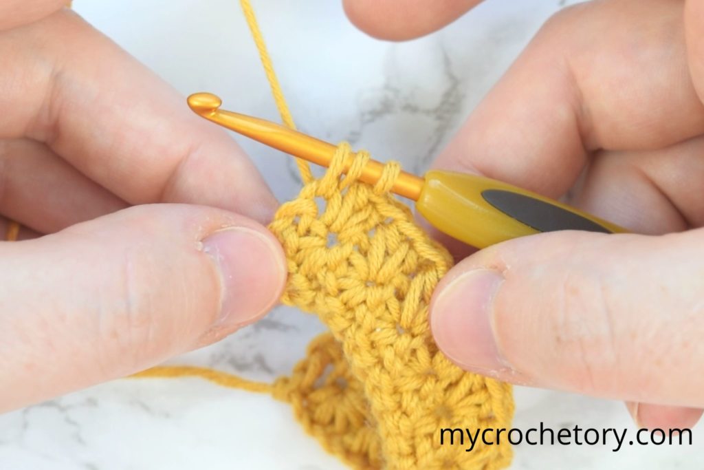 Visual tutorial on how to create star stitch in crochet