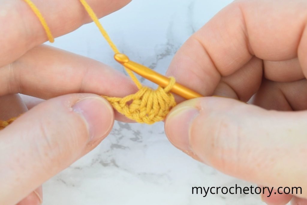 Visual tutorial on how to create star stitch in crochet