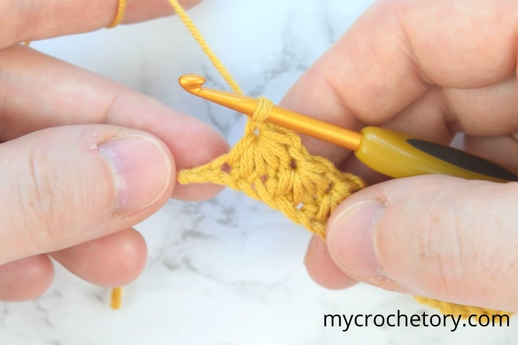 Visual tutorial on how to create star stitch in crochet