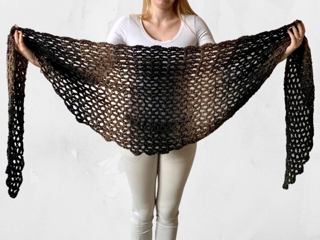 Simple crochet V-Stitch Shawl