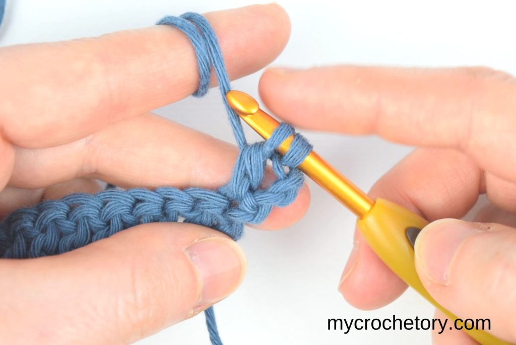 How to double crochet for beginners: the next row.