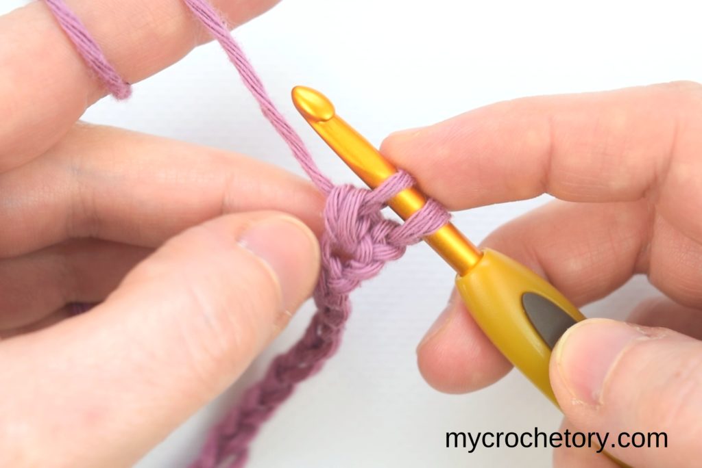 How to Single Crochet 2 Rows at once: row one done