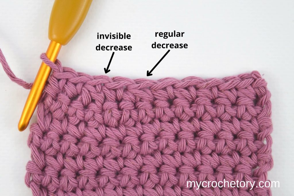 Single crochet: How to crochet an invisible decrease. Comparison between regular and invisible decrease.