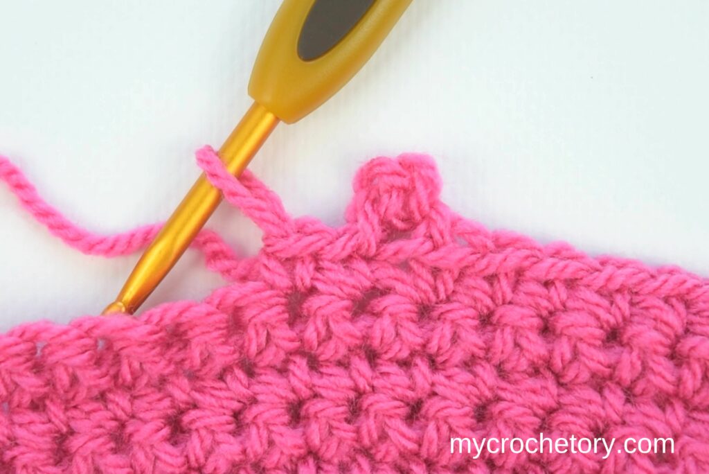 How to crochet the picot stitch: traditional method.