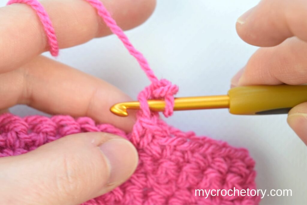 How to crochet the picot stitch: inserting hook in the third chain from hook in the standard method.