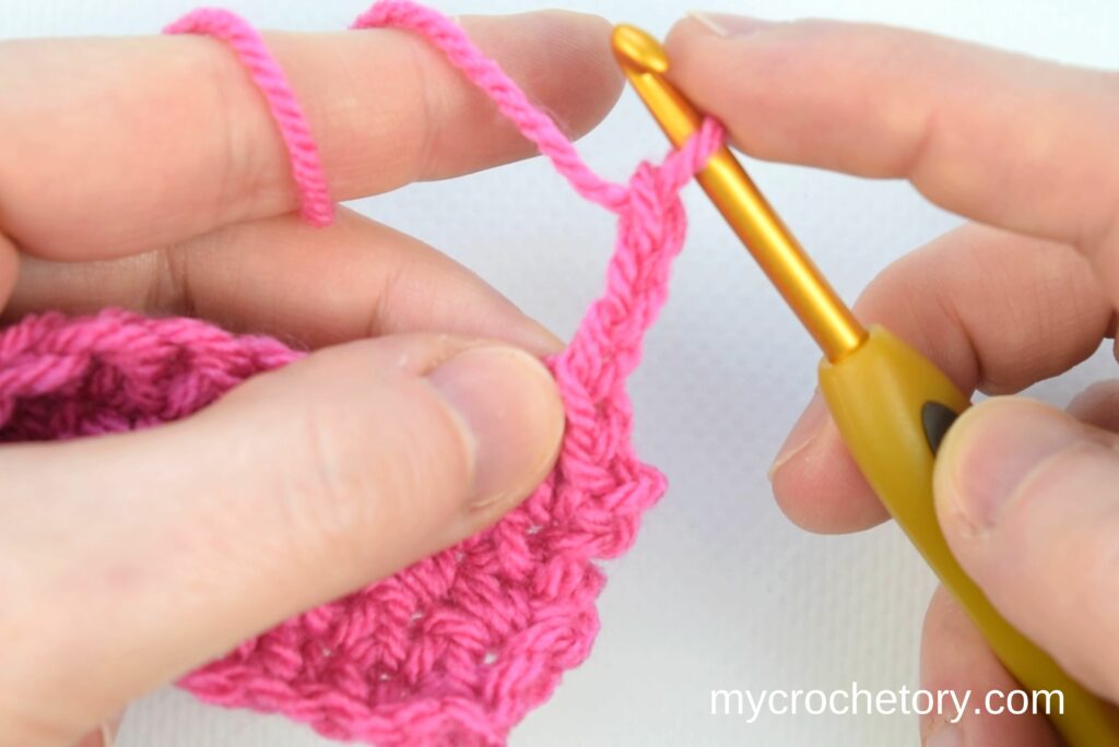 How to crochet the picot stitch: perfect way, chain 3.