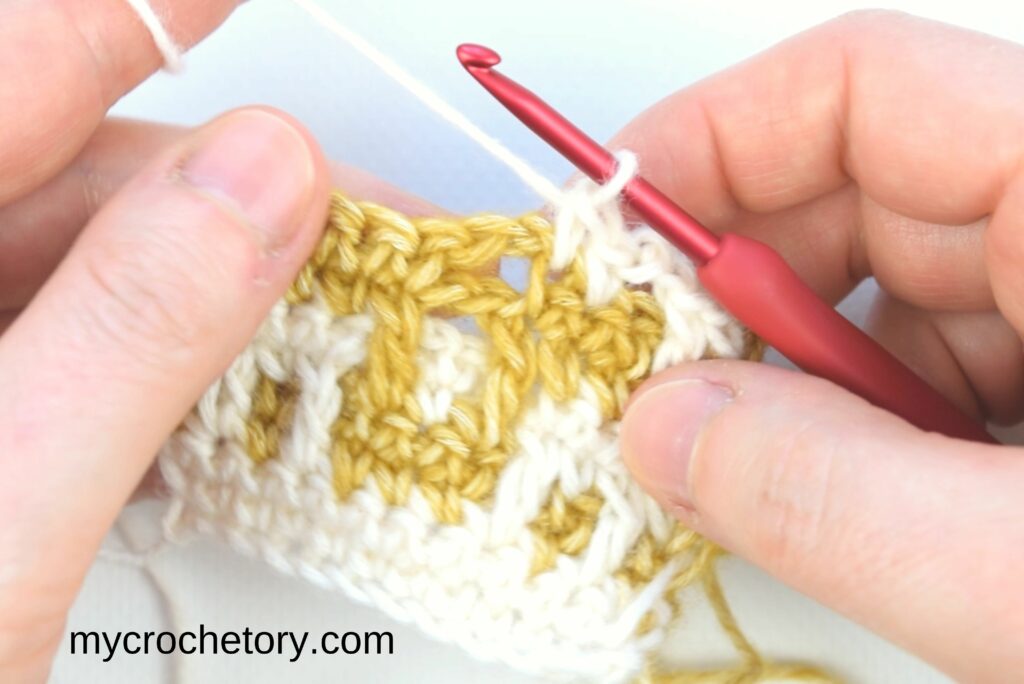 Mosaic crochet in rows: work in progress