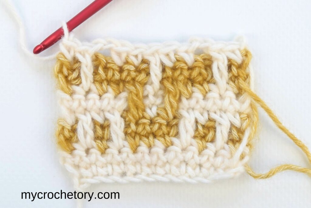 Mosaic crochet in rows: 9th row