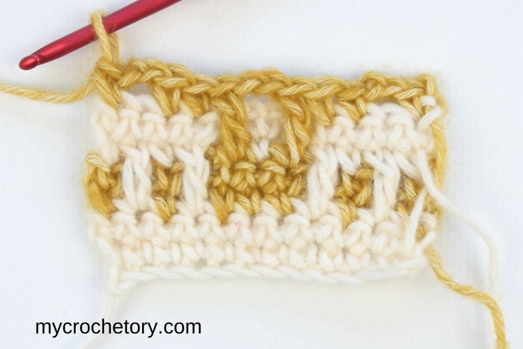 Mosaic crochet in rows: 7th row