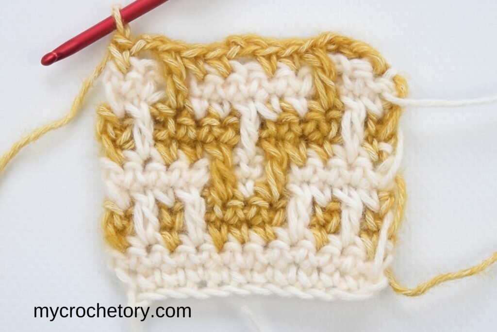 Mosaic crochet in rows: 11th row