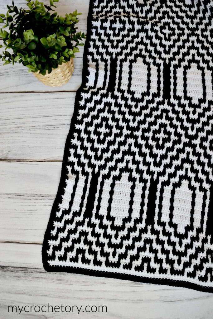 Mosaic crochet in rows: Thassos Mosaic Blanket free crochet pattern