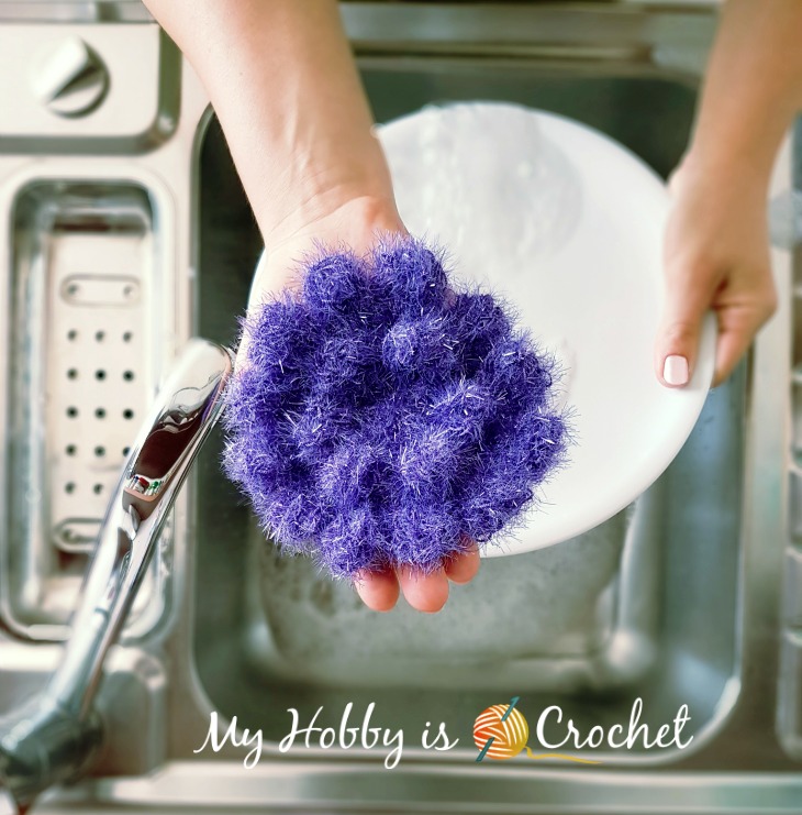 Dahlia Palm Scrubby - flower-shaped scrubby with a magic ring start, part of scrubby yarn crochet patterns.