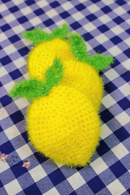 Lemon Farmhouse Scrubby - cheerful yellow lemon-shaped scrubby, ideal for scrubby yarn crochet patterns.